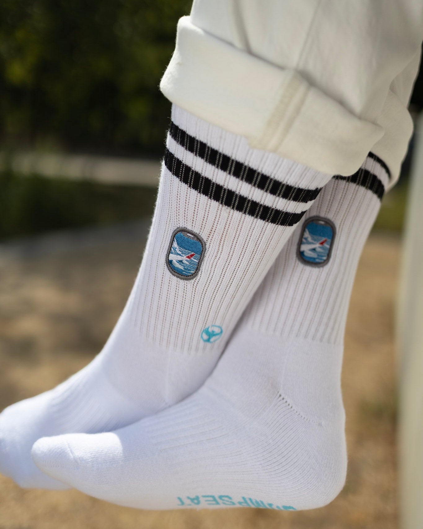 Gestickte Socken mit Flugzeugfenster exklusiv von Jumpseat